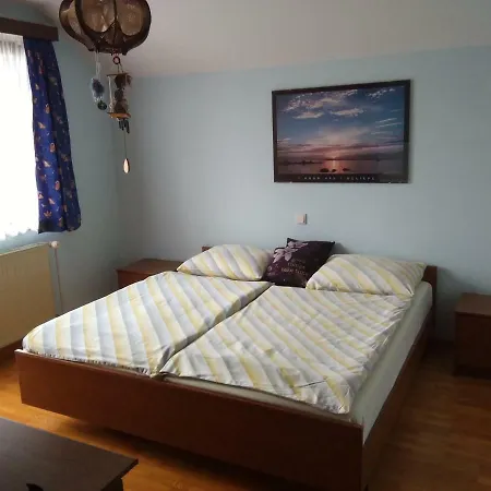Apartma Eos *