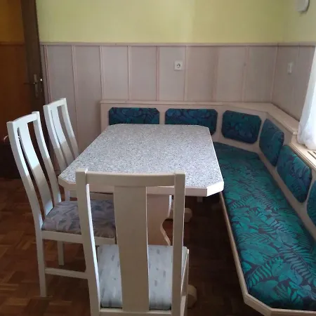 Apartma Eos *